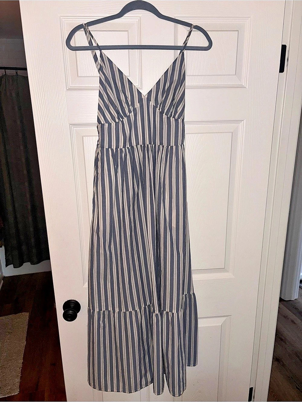 Universal Thread Striped Midi Dress in Blue & White Size Small